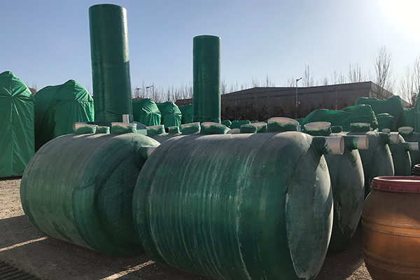 購買玻璃鋼化糞池時要遵循哪些標(biāo)準(zhǔn) 購買玻璃鋼化糞池時要遵循哪些標(biāo)準(zhǔn)